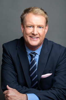 Dean Larkin - california architect acts as moderator for a Clubhouse event - Dean Larkin Design