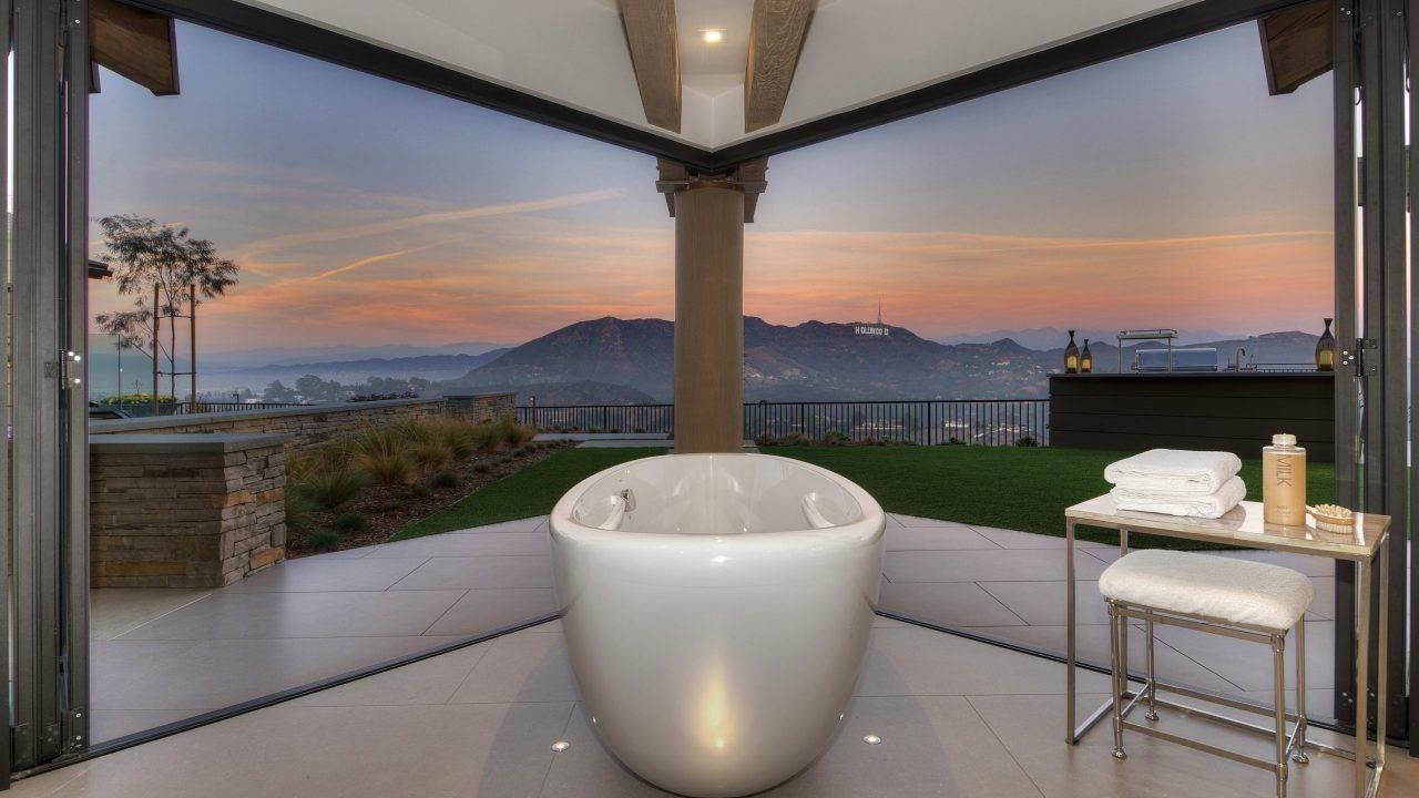 Bath with view of Hollywood sign by architectural design company Dean Larkin Design