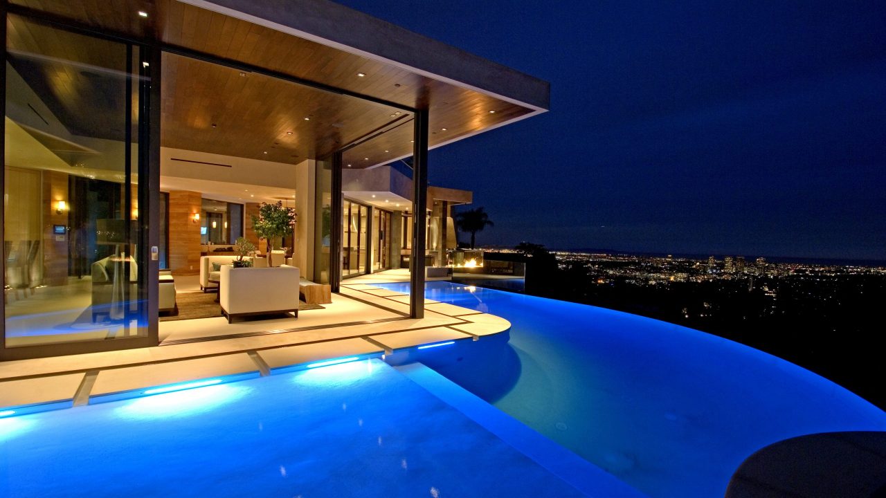 View of Bluejay project pool in Los Angeles by architectural design company Dean Larkin Design