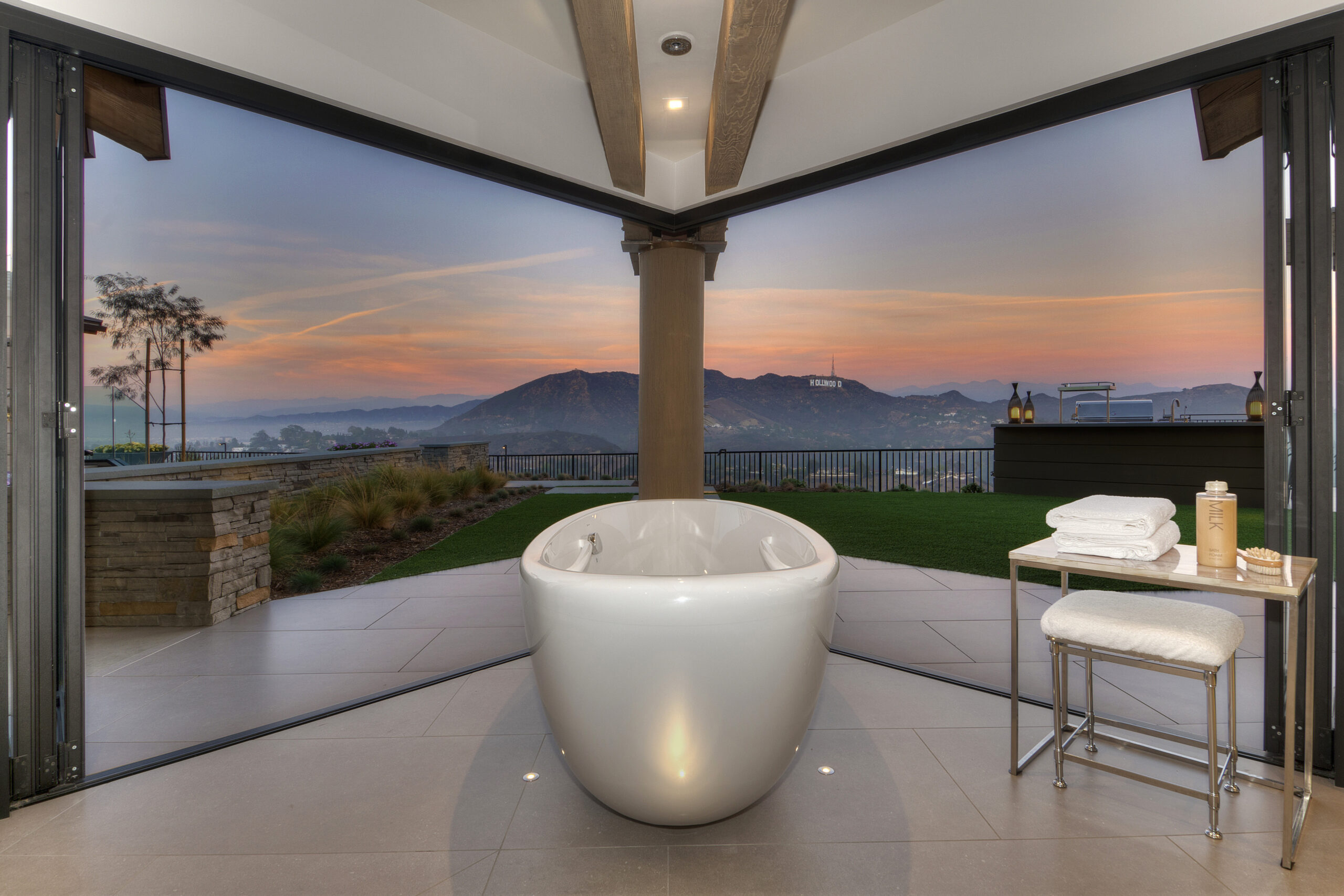 Indoor Outdoor Design Macapa Drive main bath
